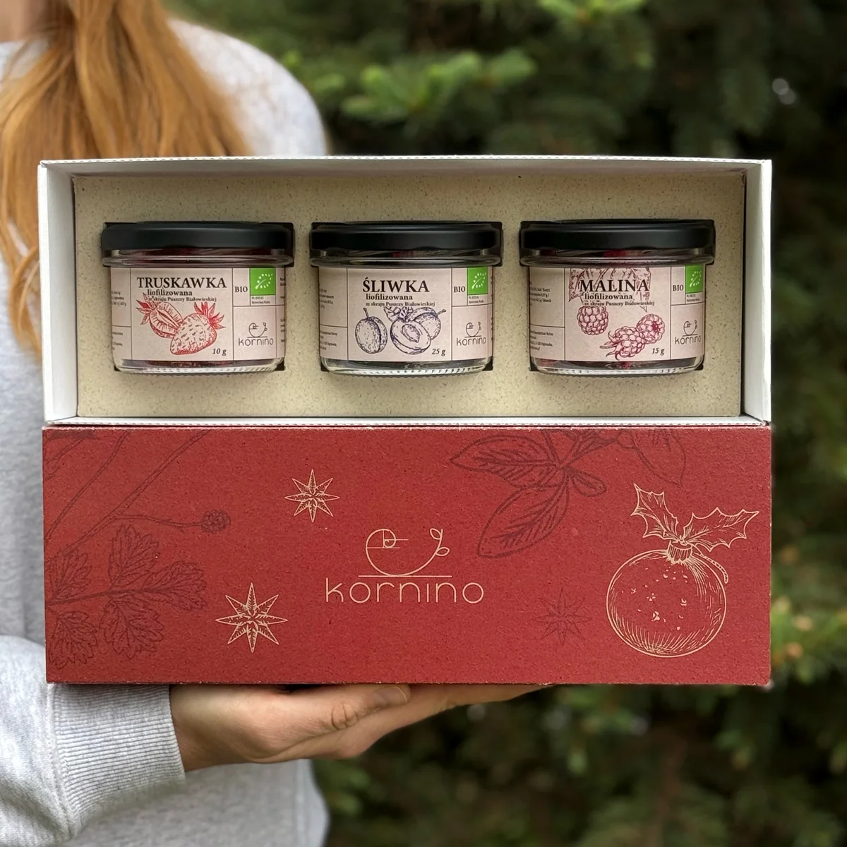 Bordowy zestaw prezentowy Kornino z trzema ekologicznymi produktami
