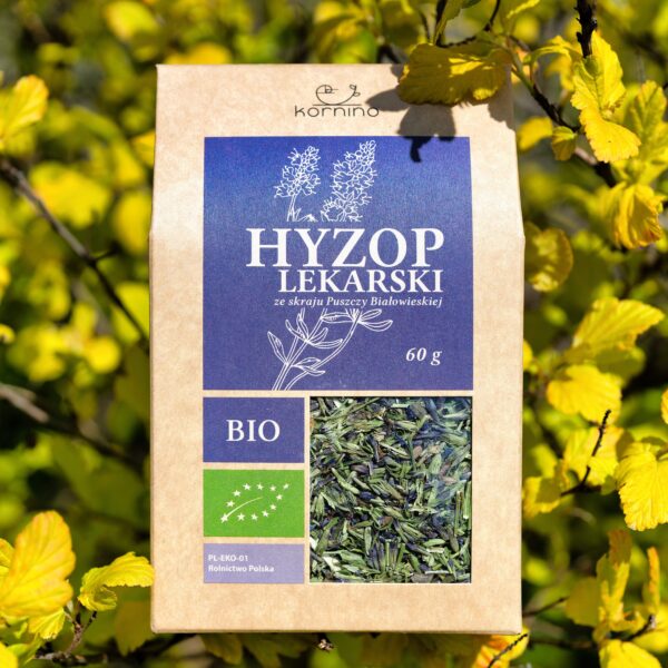 Eko suszony hyzop - wysokiej jakości, naturalny produkt z ekologicznego uprawy, idealny do herbat i zdrowego stylu życia. Produkt zapakowany w eleganckie, kraftowe pudełeczko na tle złotych liści.